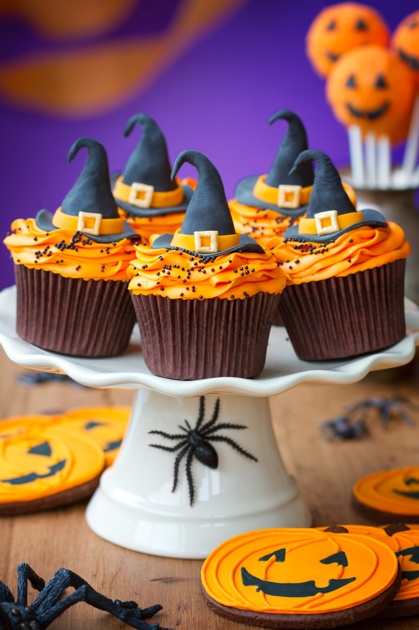 Witch cupcakes, Halloween witch cupcakes